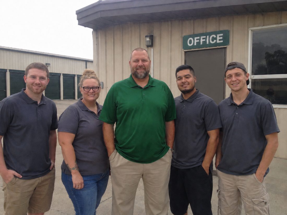 Pest control professionals in Burleson, TX